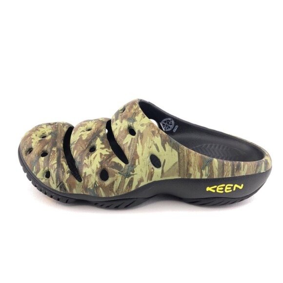 Keen | Shoes | Keen Yogui Arts Camo Green Slip On Clog Sandals M8